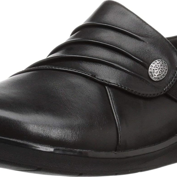Women's Black Leather Slip-On Shoes. Size 8.5 - Picture 9 of 9